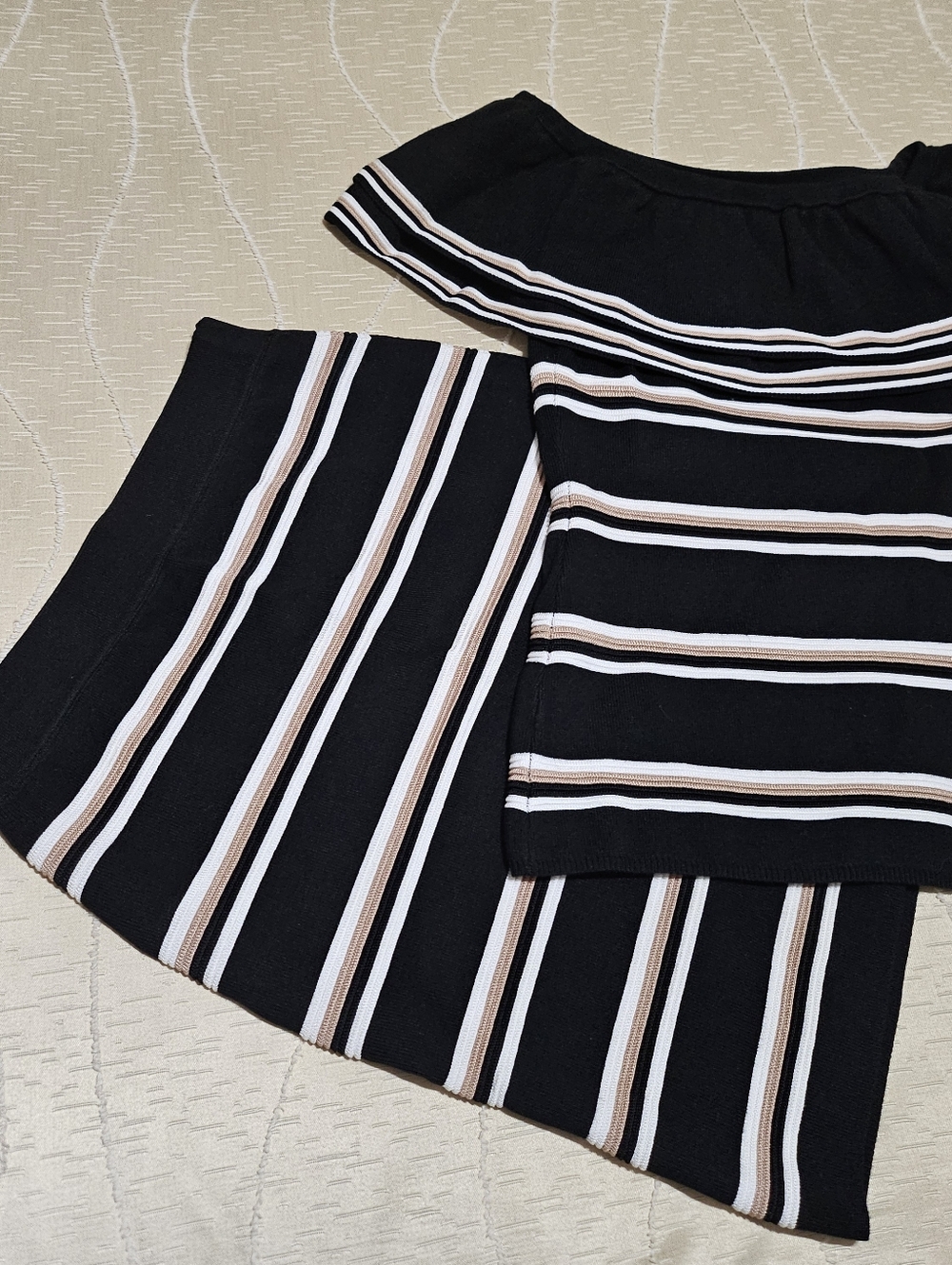 WHBM 2 Piece Knit Off the Shoulder Top with Pencil Skirt - Picture 8 of 8
